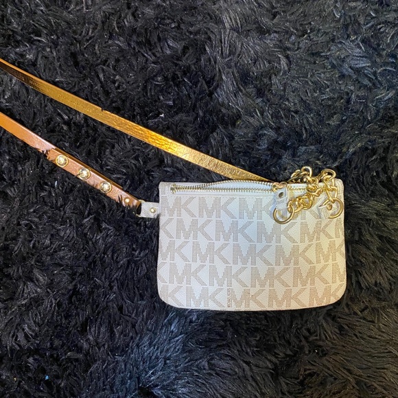 Michael Kors Fanny Pack - Picture 1 of 7